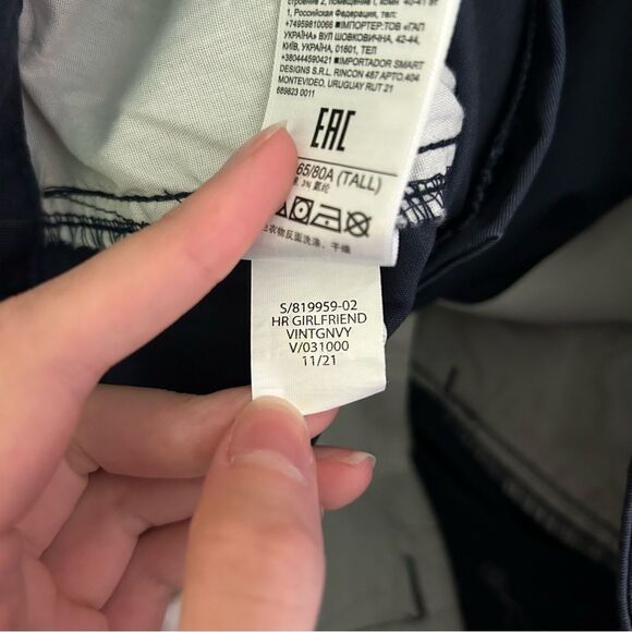 Gap High Rise Girlfriend Khakis in Vintage Navy Size 12 Tall New - Picture 9 of 11